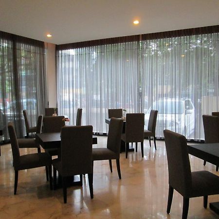 N3 Hotel Jakarta Buitenkant foto
