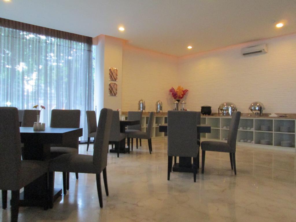 N3 Hotel Jakarta Buitenkant foto