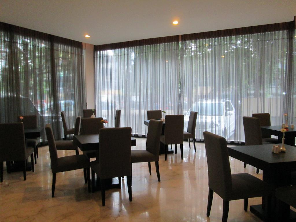 N3 Hotel Jakarta Buitenkant foto